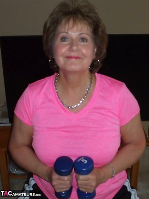 TAC Amateurs invite you to explore free pics featuring Busty Bliss xxx gallery 271621