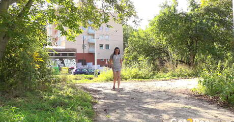 Got 2 Pee are excited to present you with a xxx picture gallery showcasing Valentina Ross in watersport session